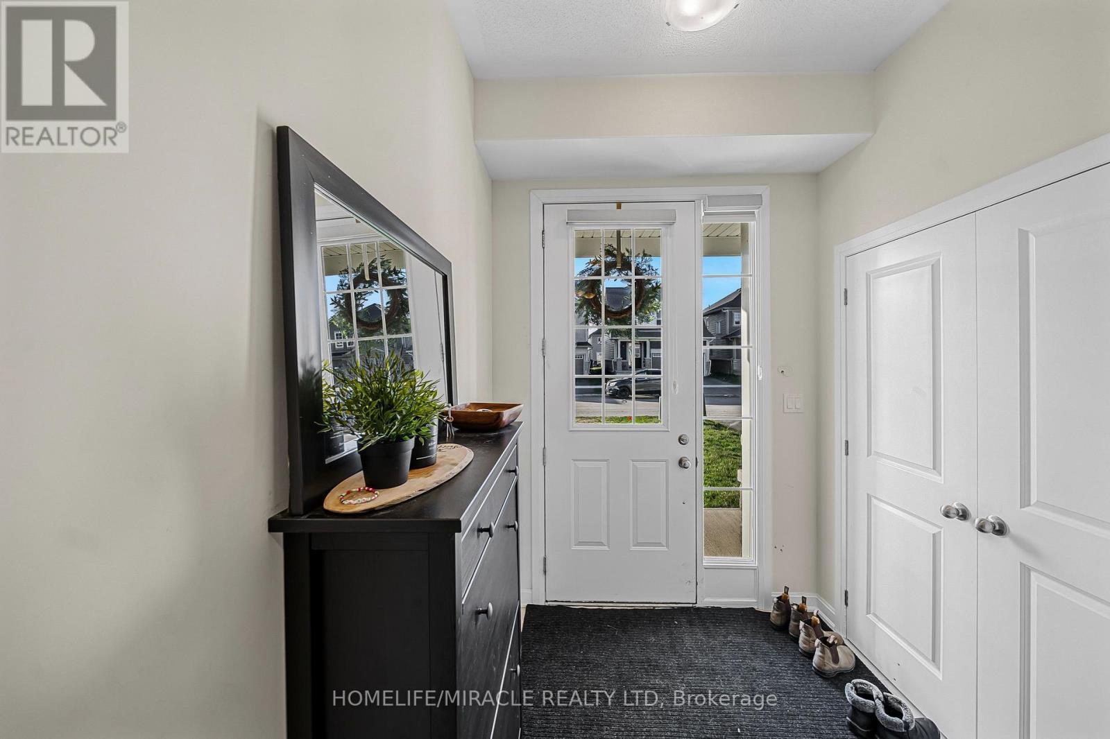 76 Oakmont Drive, Loyalist, ON - Indoor Photo Showing Other Room