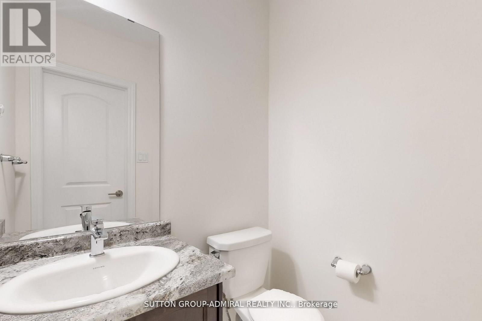 18 Copeman Avenue, Brantford, ON - Indoor Photo Showing Bathroom