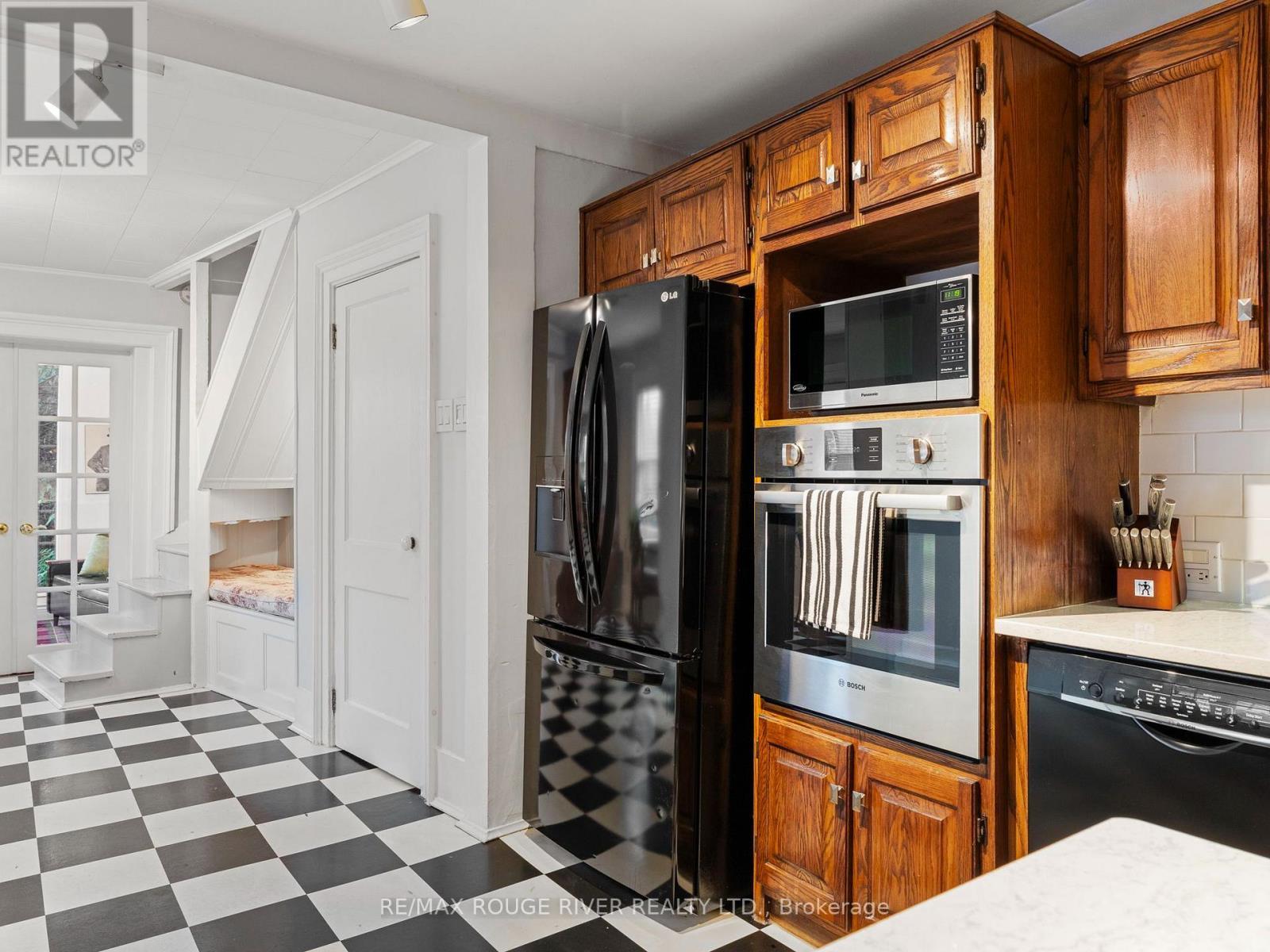 141 Walton Street, Port Hope, ON - Indoor Photo Showing Kitchen
