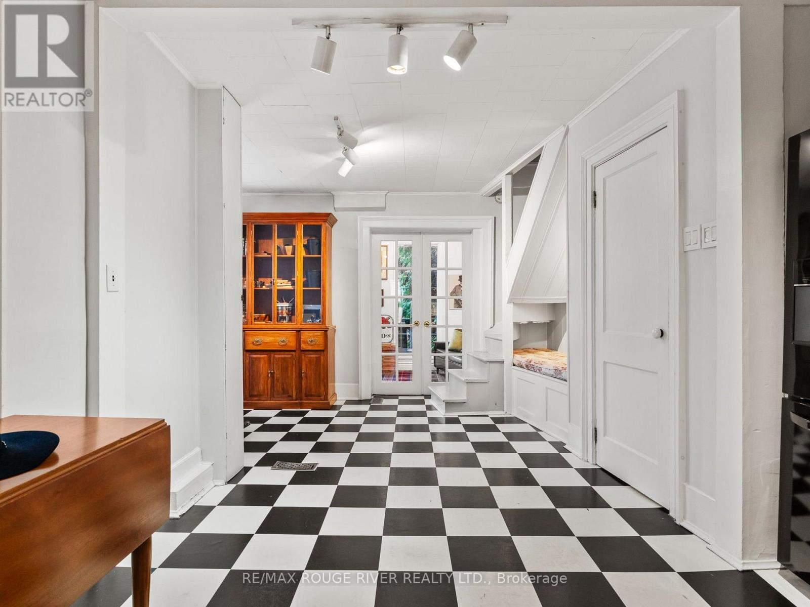 141 Walton Street, Port Hope, ON - Indoor Photo Showing Other Room