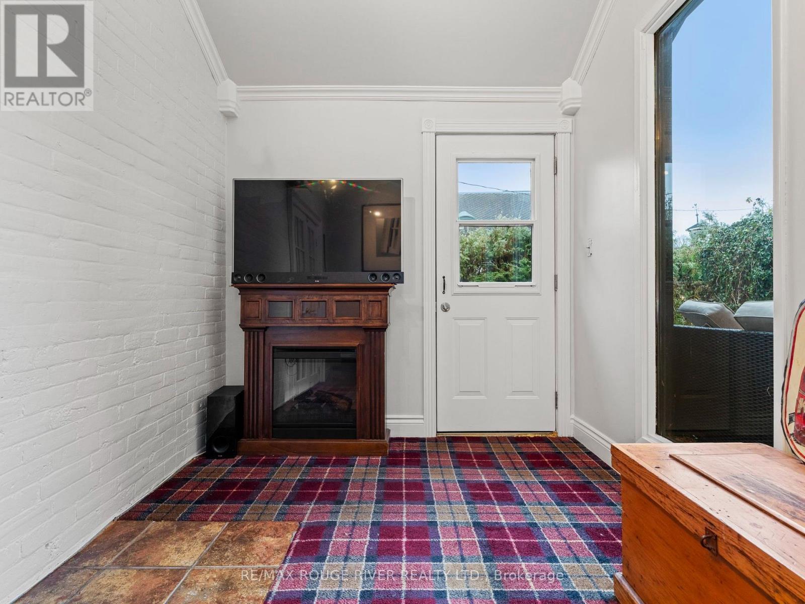 141 Walton Street, Port Hope, ON - Indoor With Fireplace