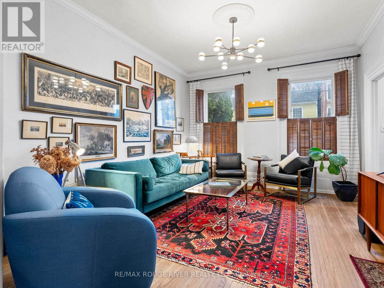 141 Walton Street, Port Hope, ON - Indoor Photo Showing Living Room