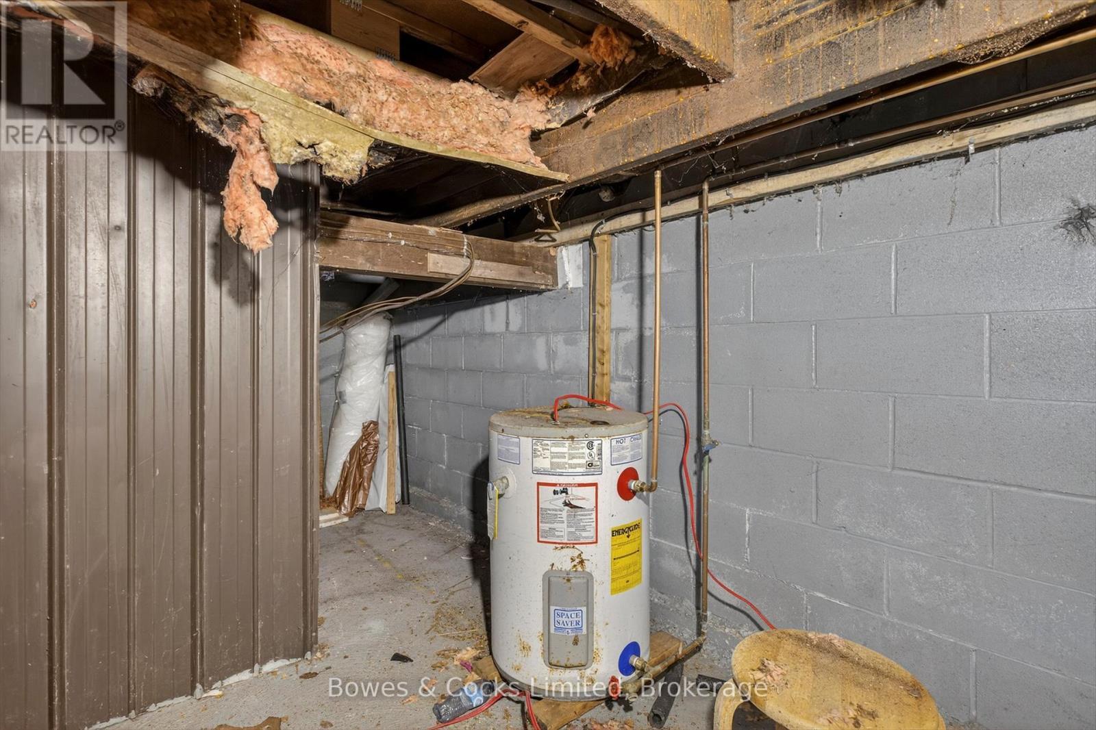 1350 Madill Road, Highlands East (Monmouth), ON - Indoor Photo Showing Basement