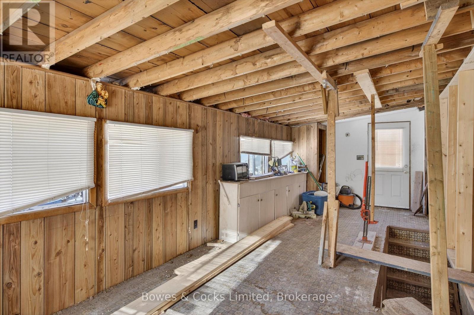 1350 Madill Road, Highlands East (Monmouth), ON - Indoor