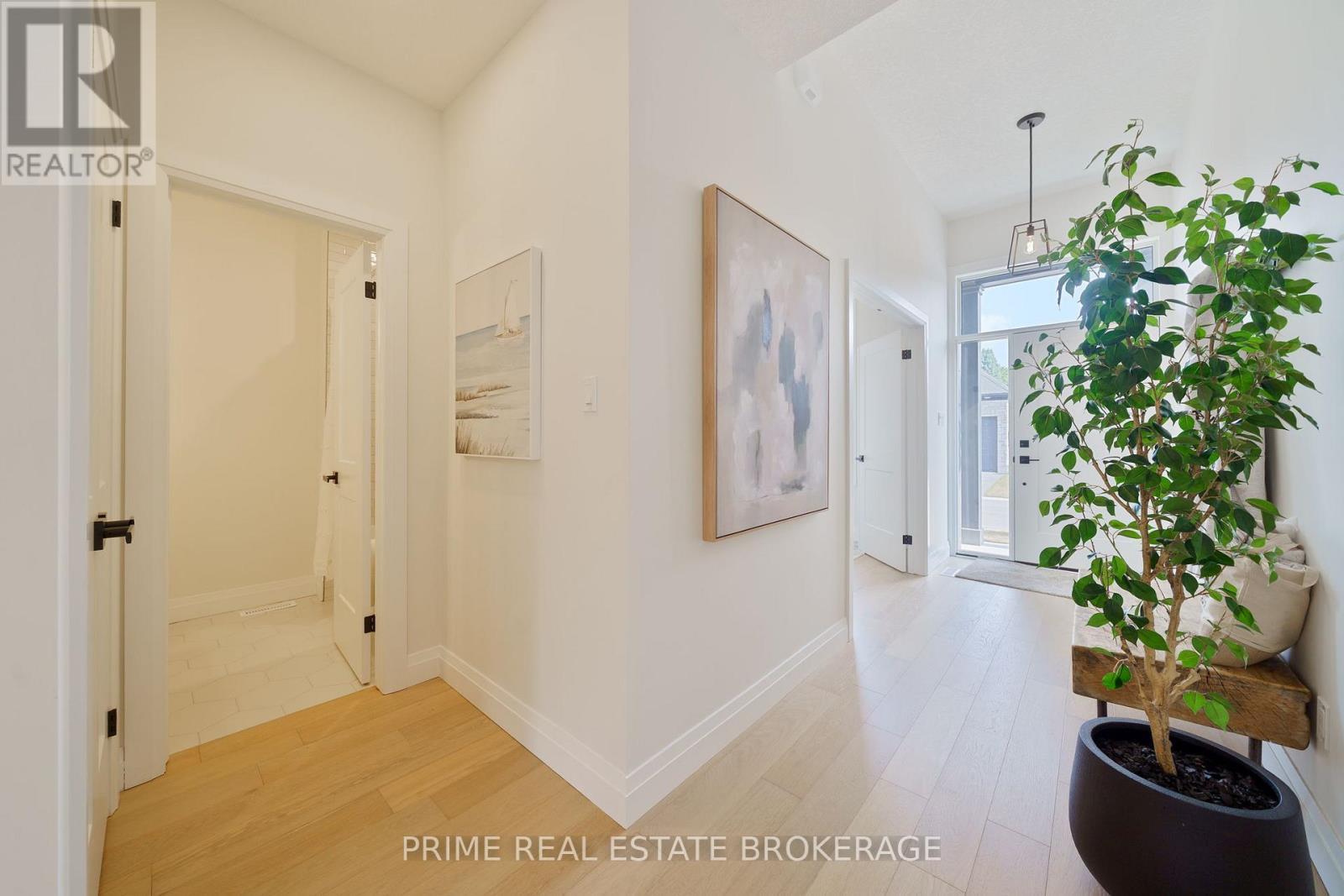 44 - 63 Compass Trail, Central Elgin, ON - Indoor Photo Showing Other Room