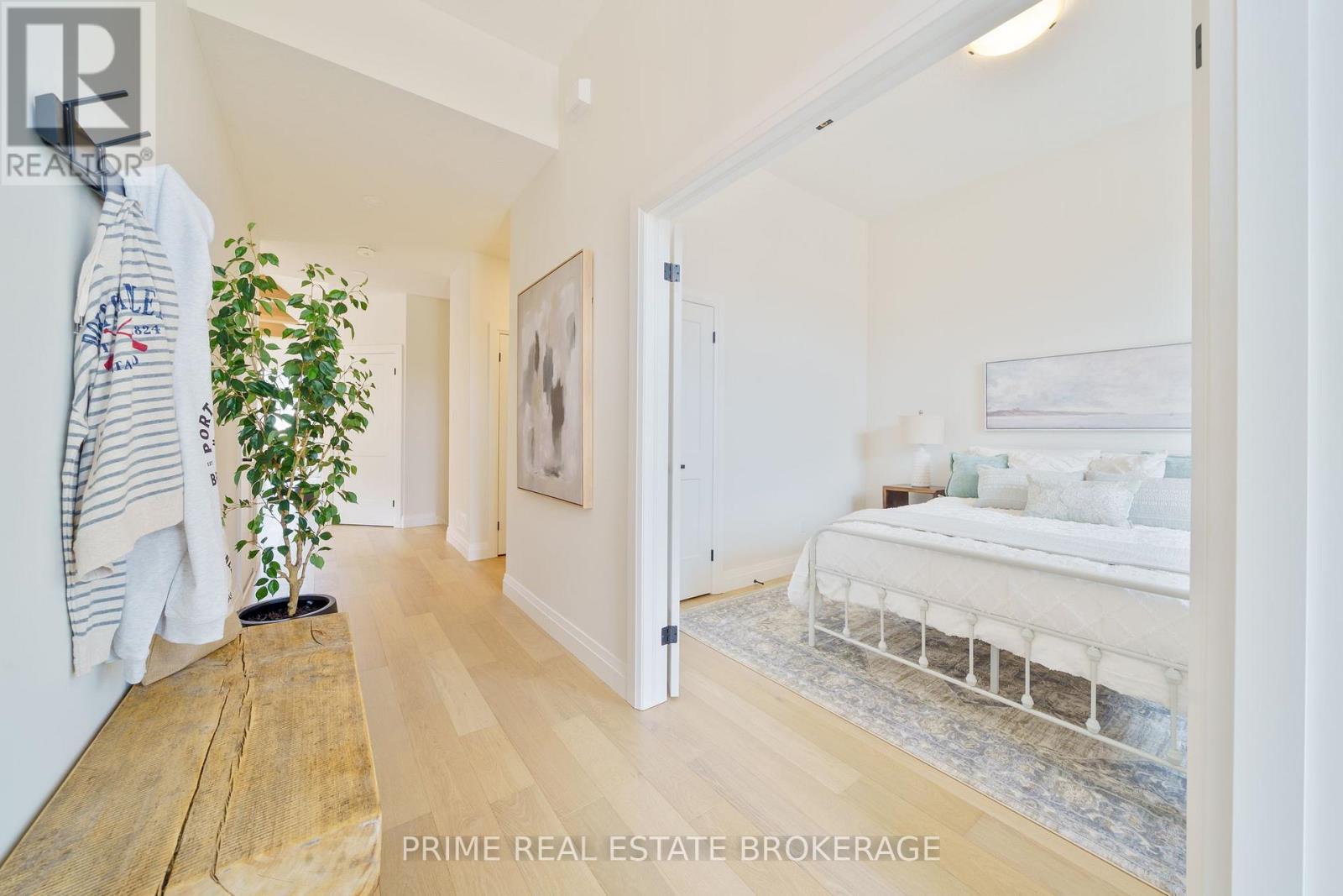 44 - 63 Compass Trail, Central Elgin, ON - Indoor Photo Showing Bedroom