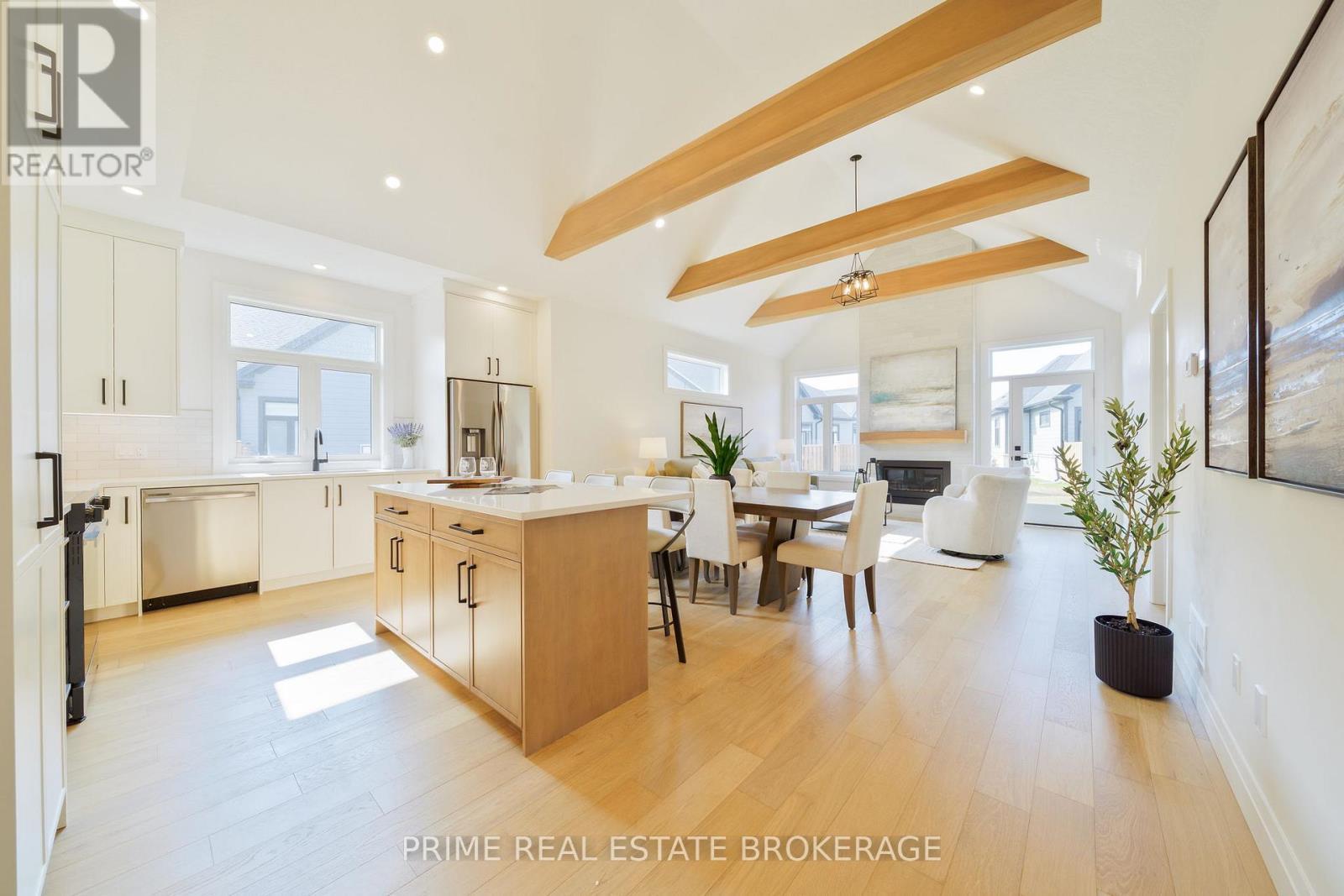 44 - 63 Compass Trail, Central Elgin, ON - Indoor Photo Showing Other Room