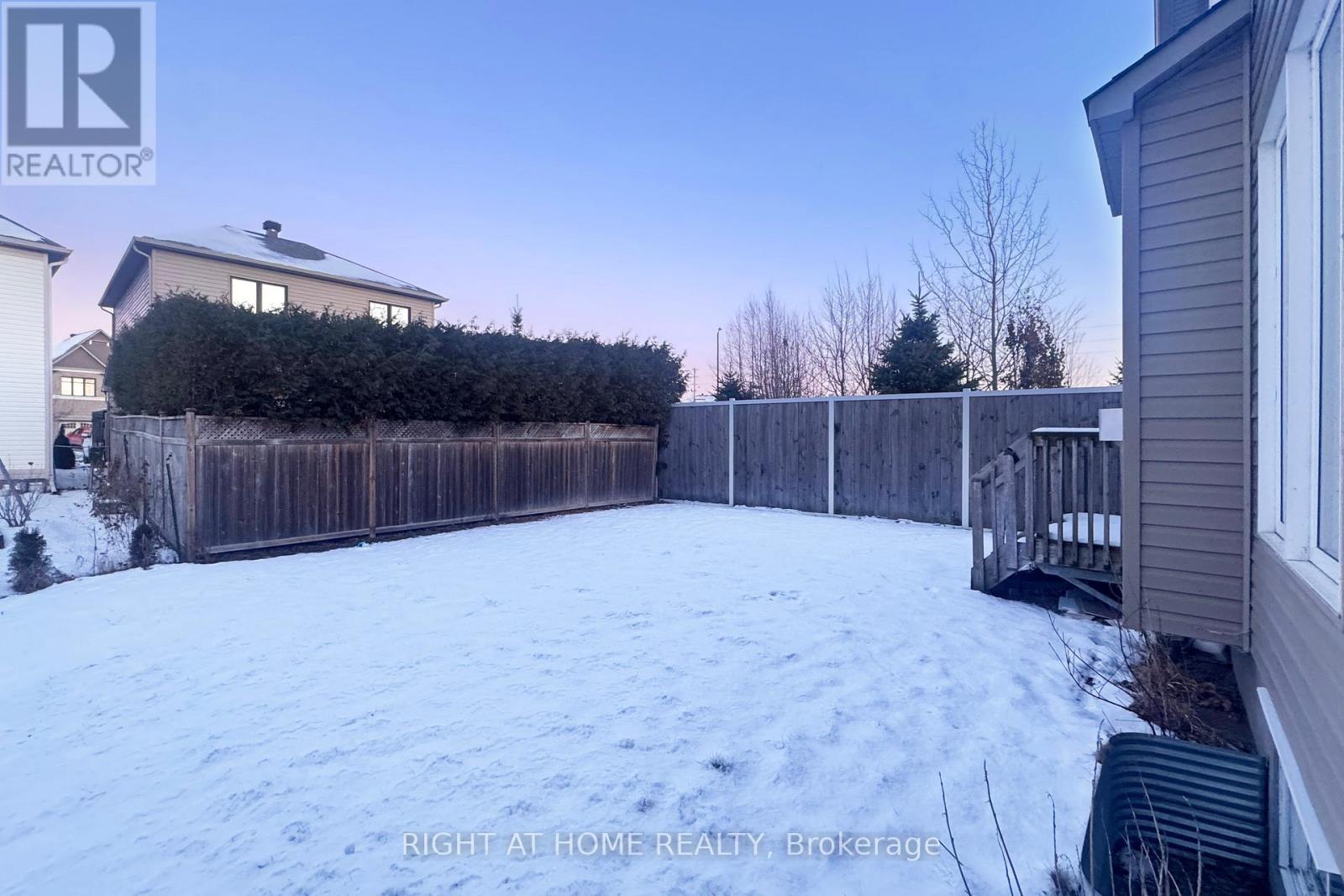 322 Brettonwood Ridge, Ottawa, ON - Outdoor