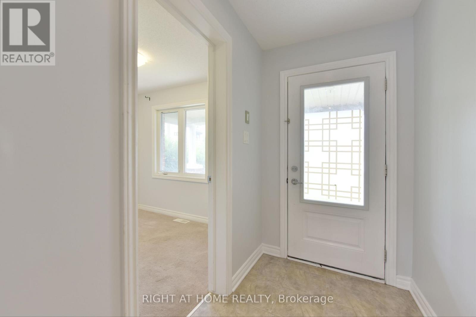 322 Brettonwood Ridge, Ottawa, ON - Indoor Photo Showing Other Room