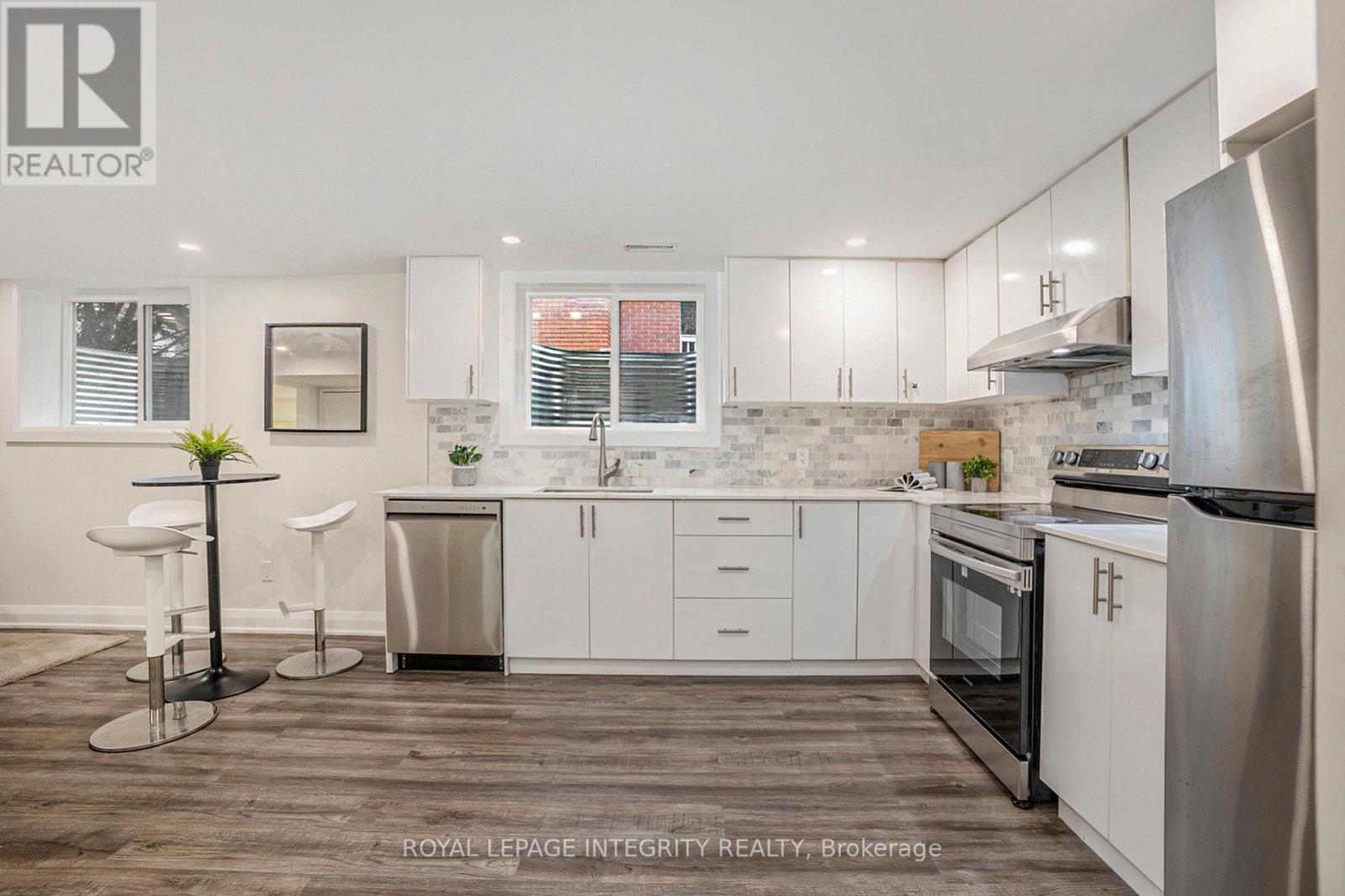 2321 Kay Street, Ottawa, ON - Indoor Photo Showing Kitchen