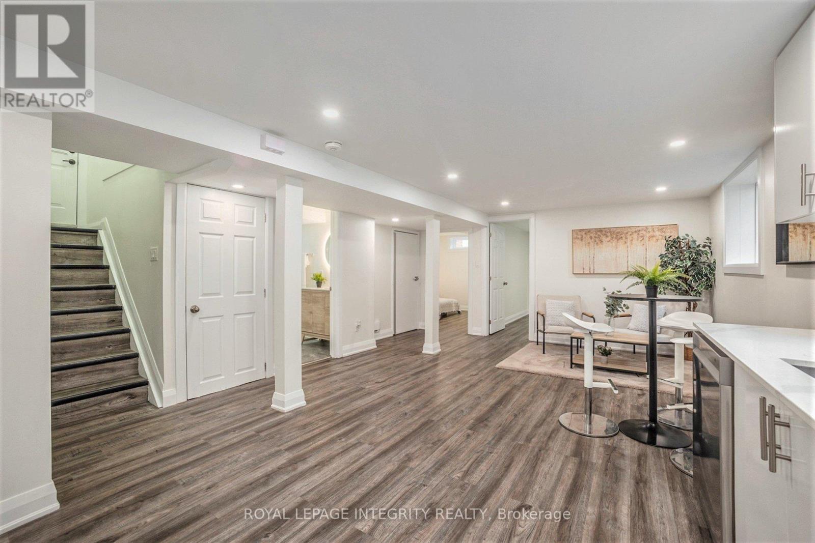 2321 Kay Street, Ottawa, ON - Indoor Photo Showing Kitchen