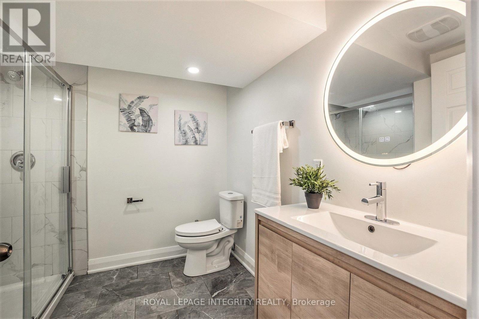 2321 Kay Street, Ottawa, ON - Indoor Photo Showing Bathroom