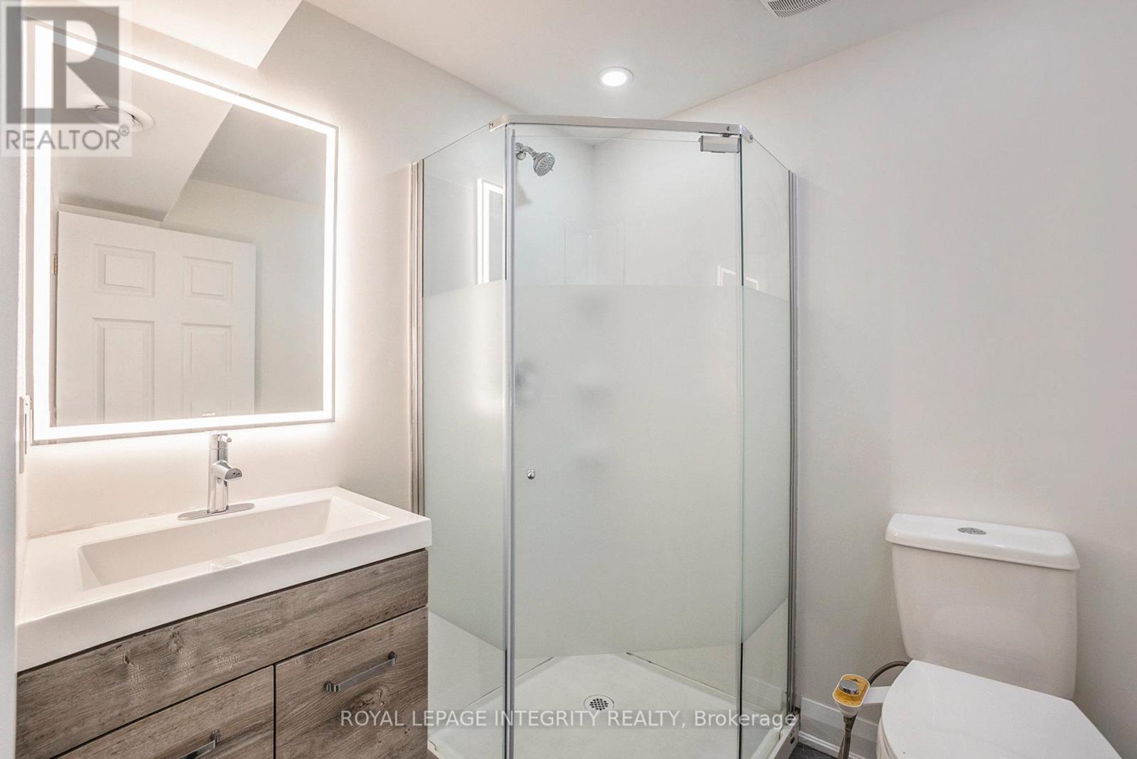 2321 Kay Street, Ottawa, ON - Indoor Photo Showing Bathroom