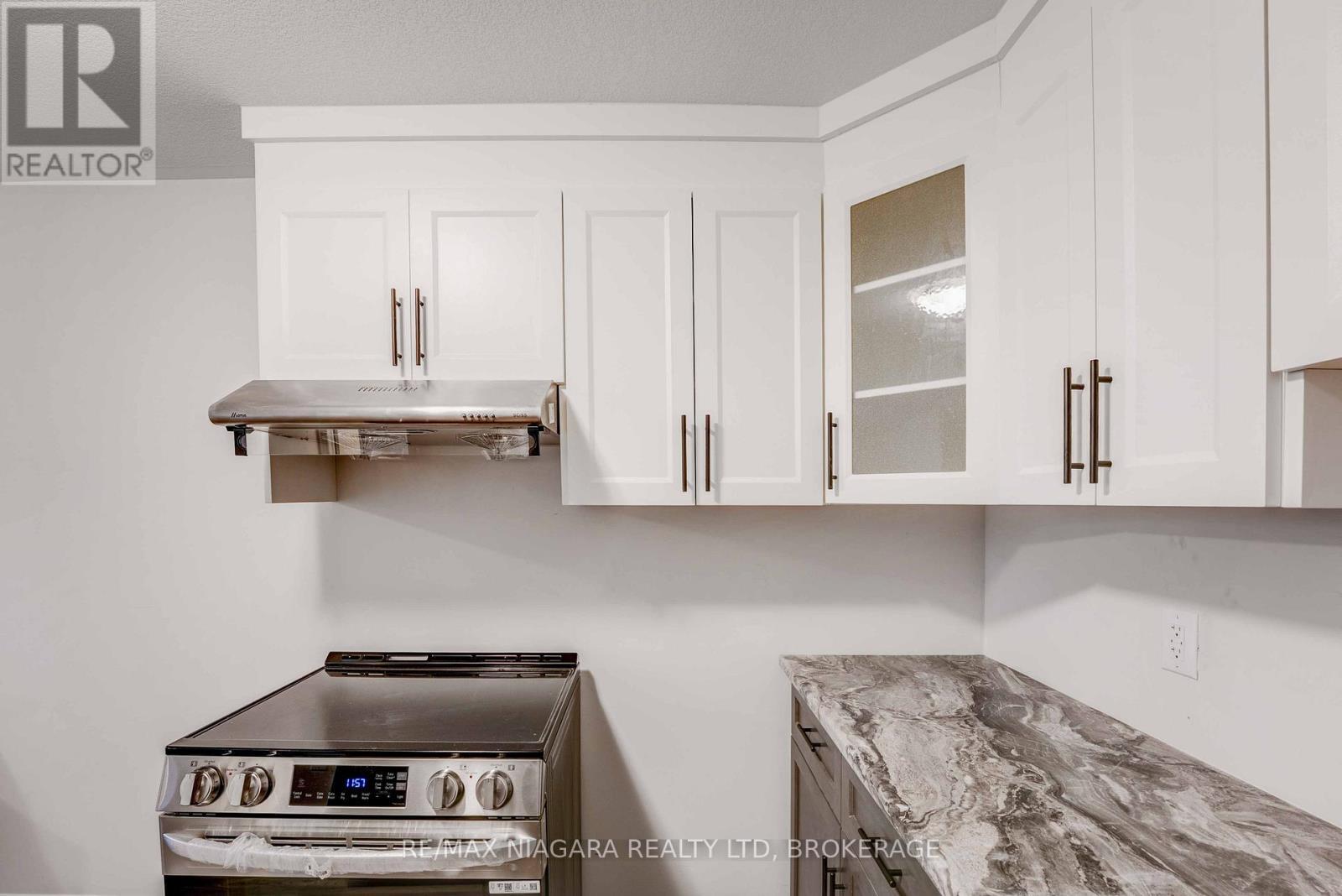 Lower - 90 Hillcrest Road, Port Colborne (Main Street), ON - Indoor Photo Showing Other Room