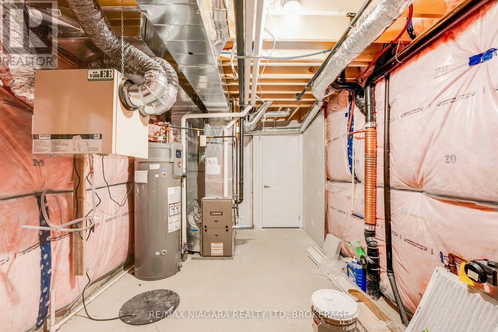 Lower - 90 Hillcrest Road, Port Colborne (Main Street), ON - Indoor Photo Showing Basement