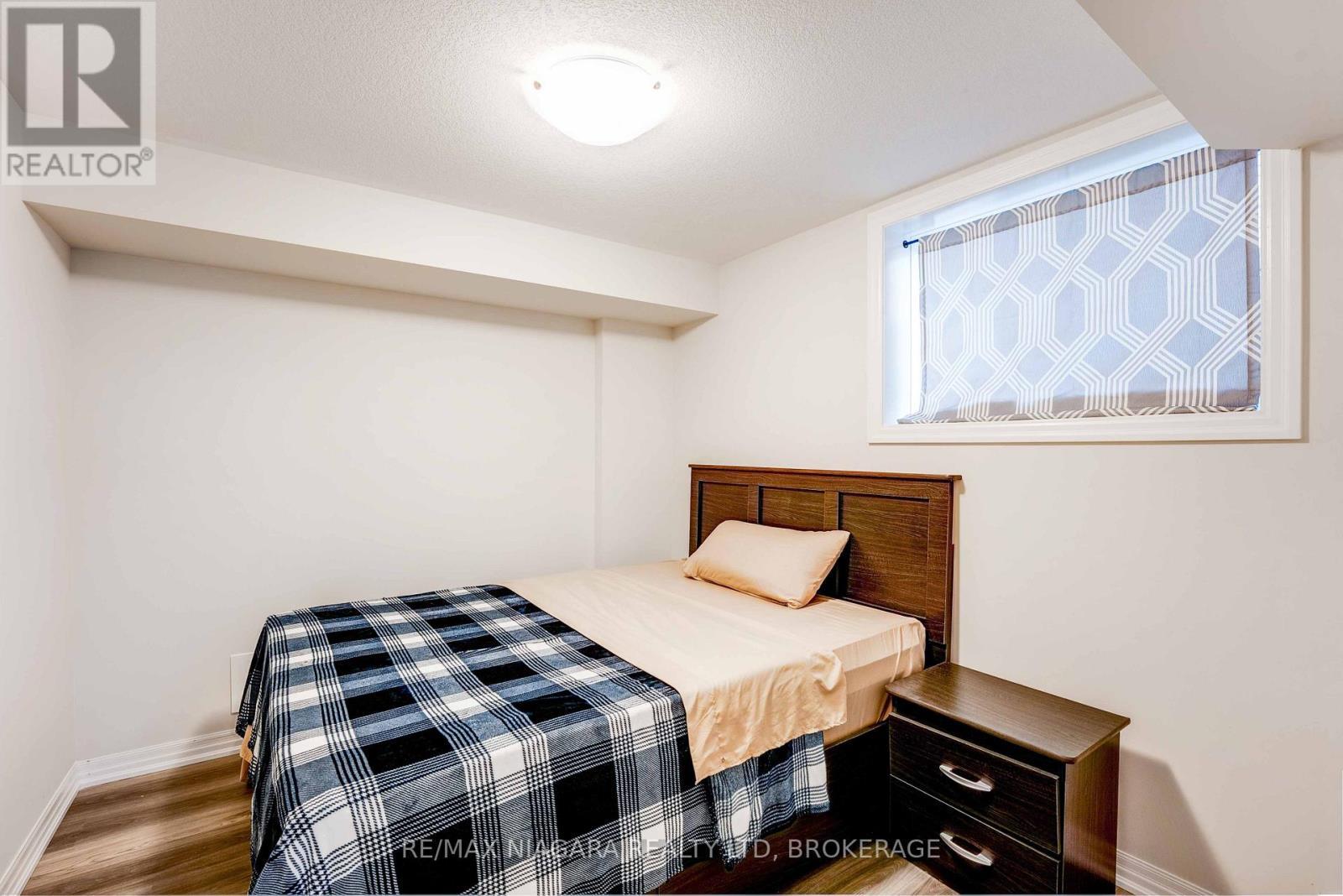Lower - 90 Hillcrest Road, Port Colborne (Main Street), ON - Indoor Photo Showing Bedroom