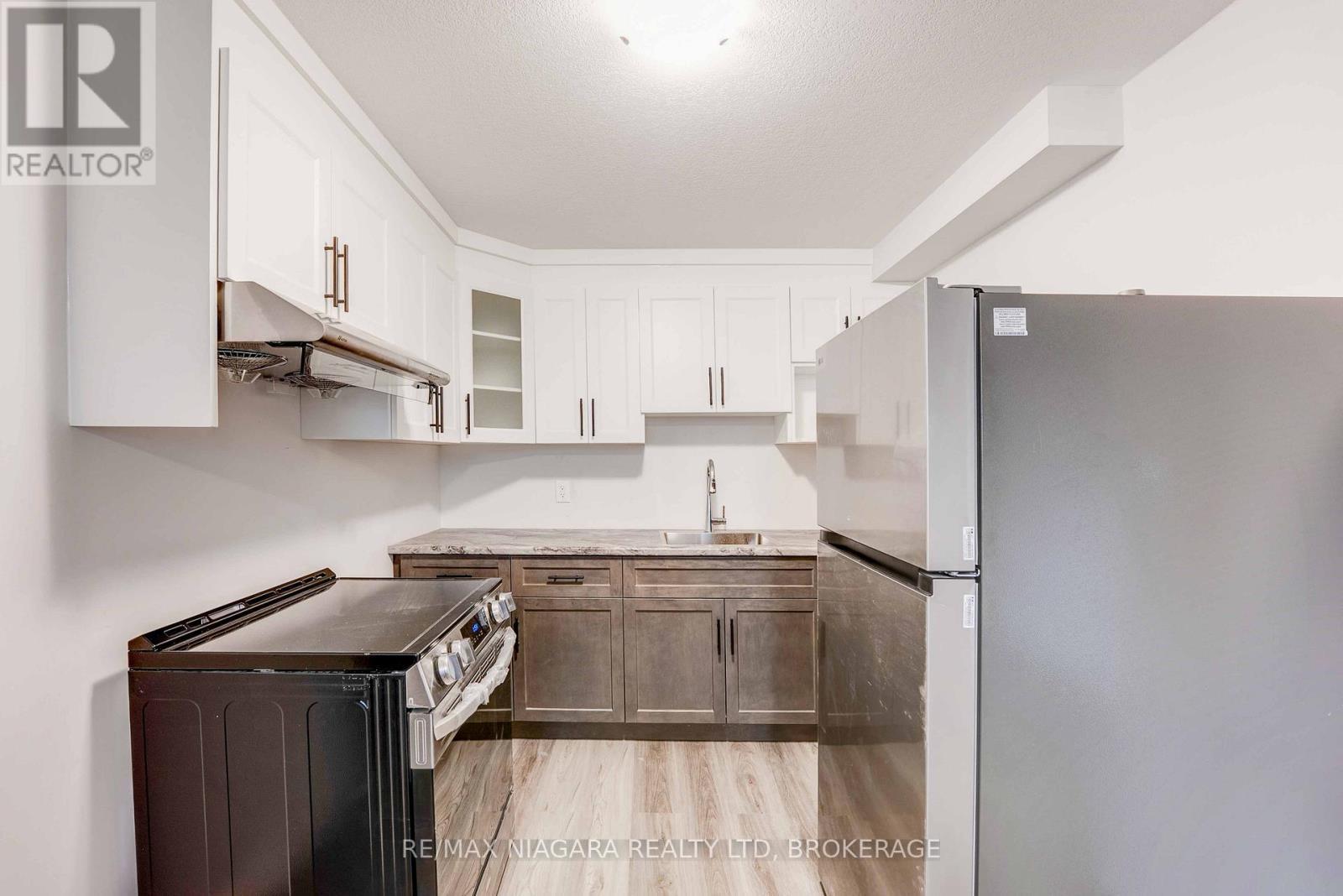 Lower - 90 Hillcrest Road, Port Colborne (Main Street), ON - Indoor