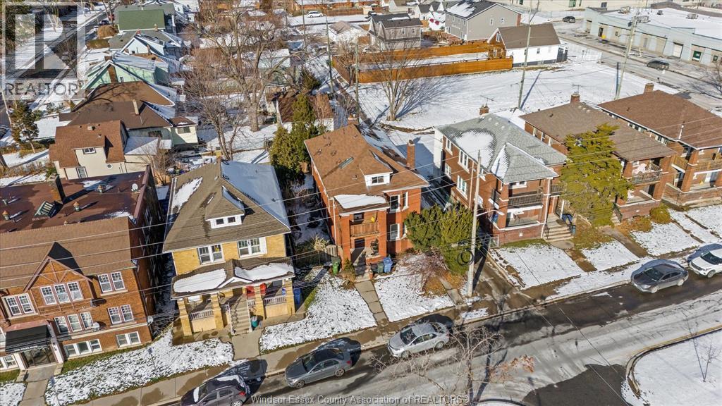 232-234 Giles, Windsor, ON - Outdoor