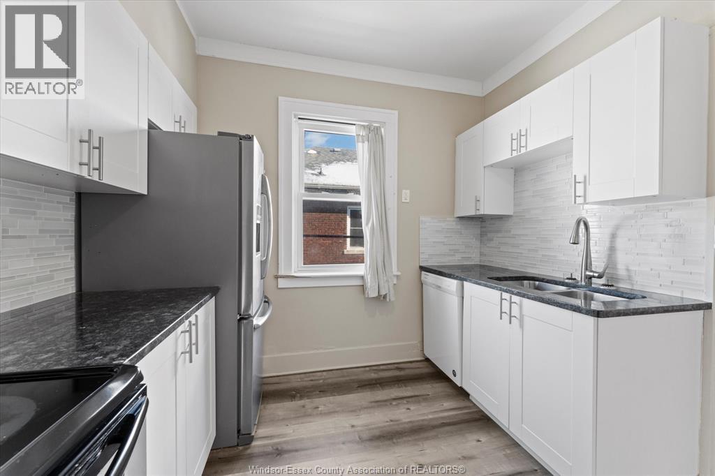 232-234 Giles, Windsor, ON - Indoor Photo Showing Kitchen With Double Sink With Upgraded Kitchen