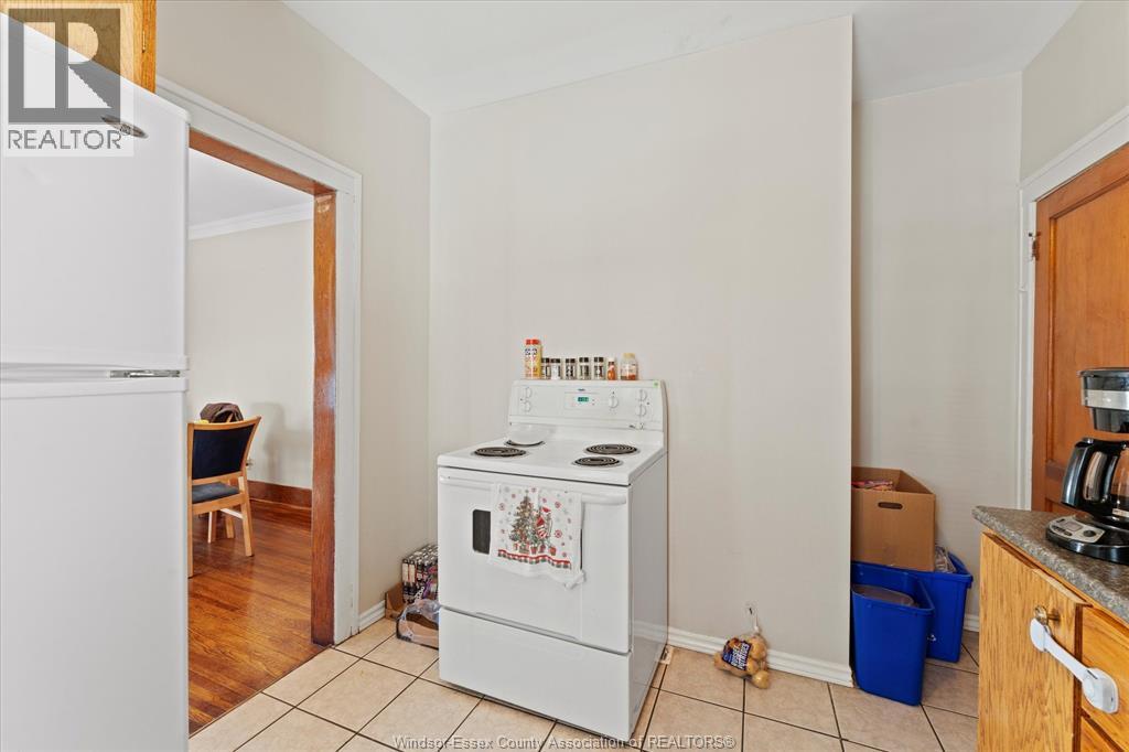 232-234 Giles, Windsor, ON - Indoor