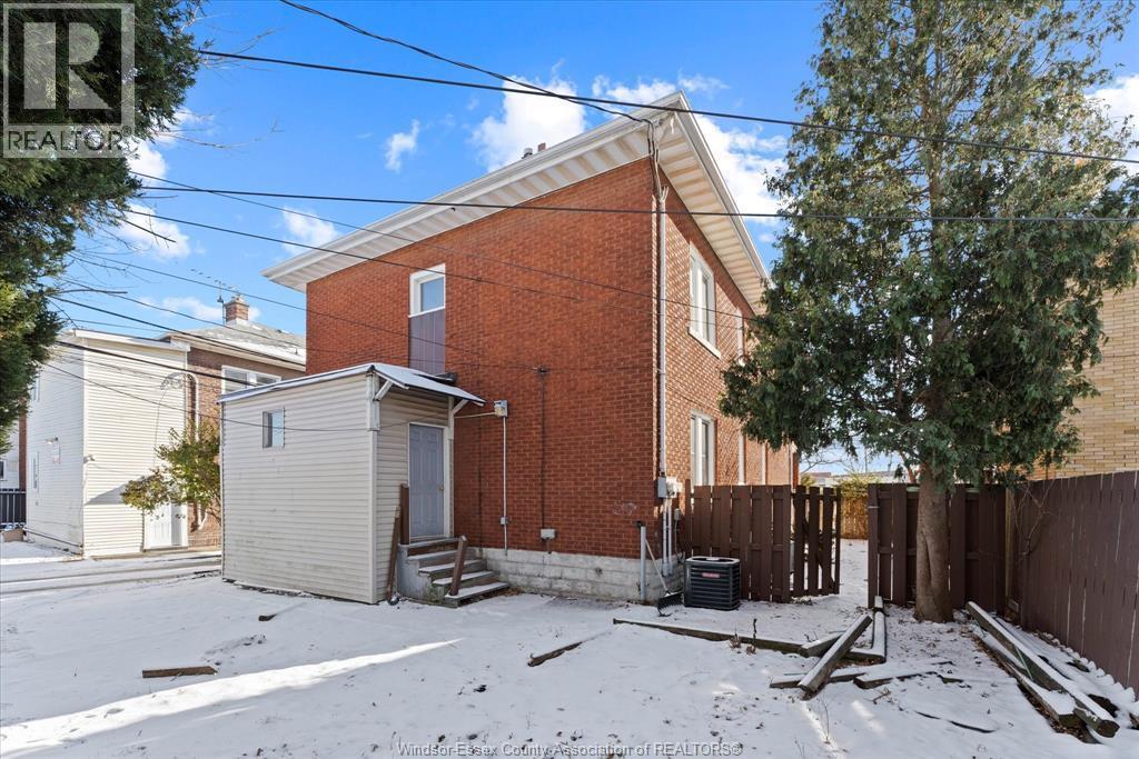 232-234 Giles, Windsor, ON - Outdoor With Exterior