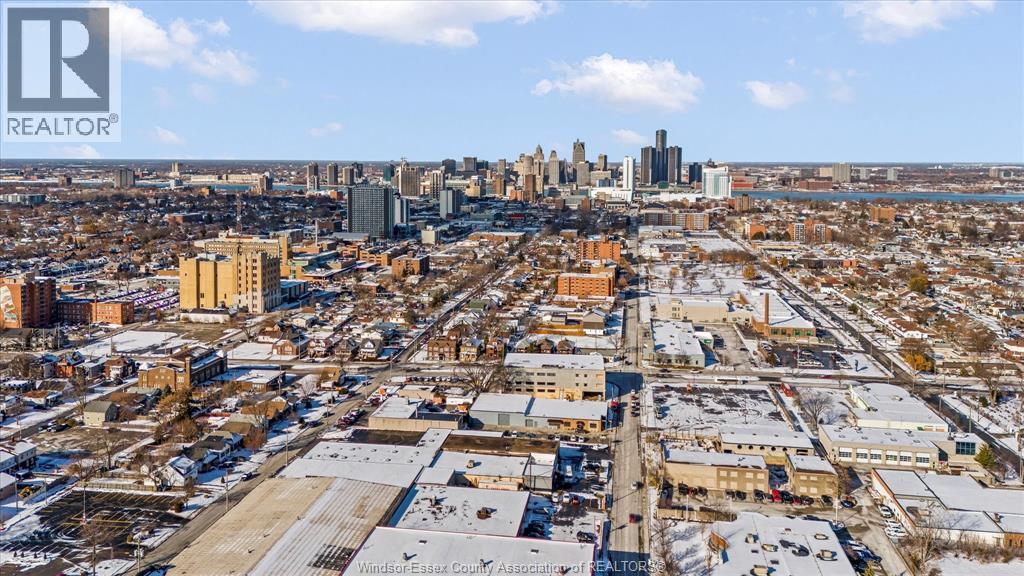 232-234 Giles, Windsor, ON - Outdoor With View