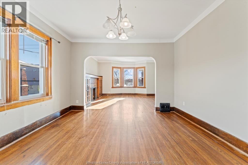 232-234 Giles, Windsor, ON - Indoor Photo Showing Other Room