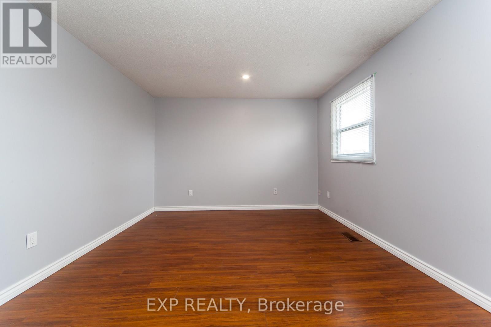 1447 Fleming Court, Oshawa, ON - Indoor Photo Showing Other Room