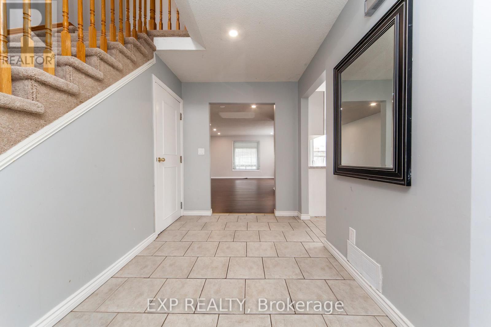 1447 Fleming Court, Oshawa, ON - Indoor Photo Showing Other Room