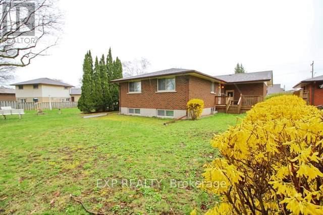 358 Adelaide Avenue E, Oshawa, ON - Outdoor With Exterior