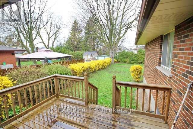358 Adelaide Avenue E, Oshawa, ON - Outdoor With Deck Patio Veranda
