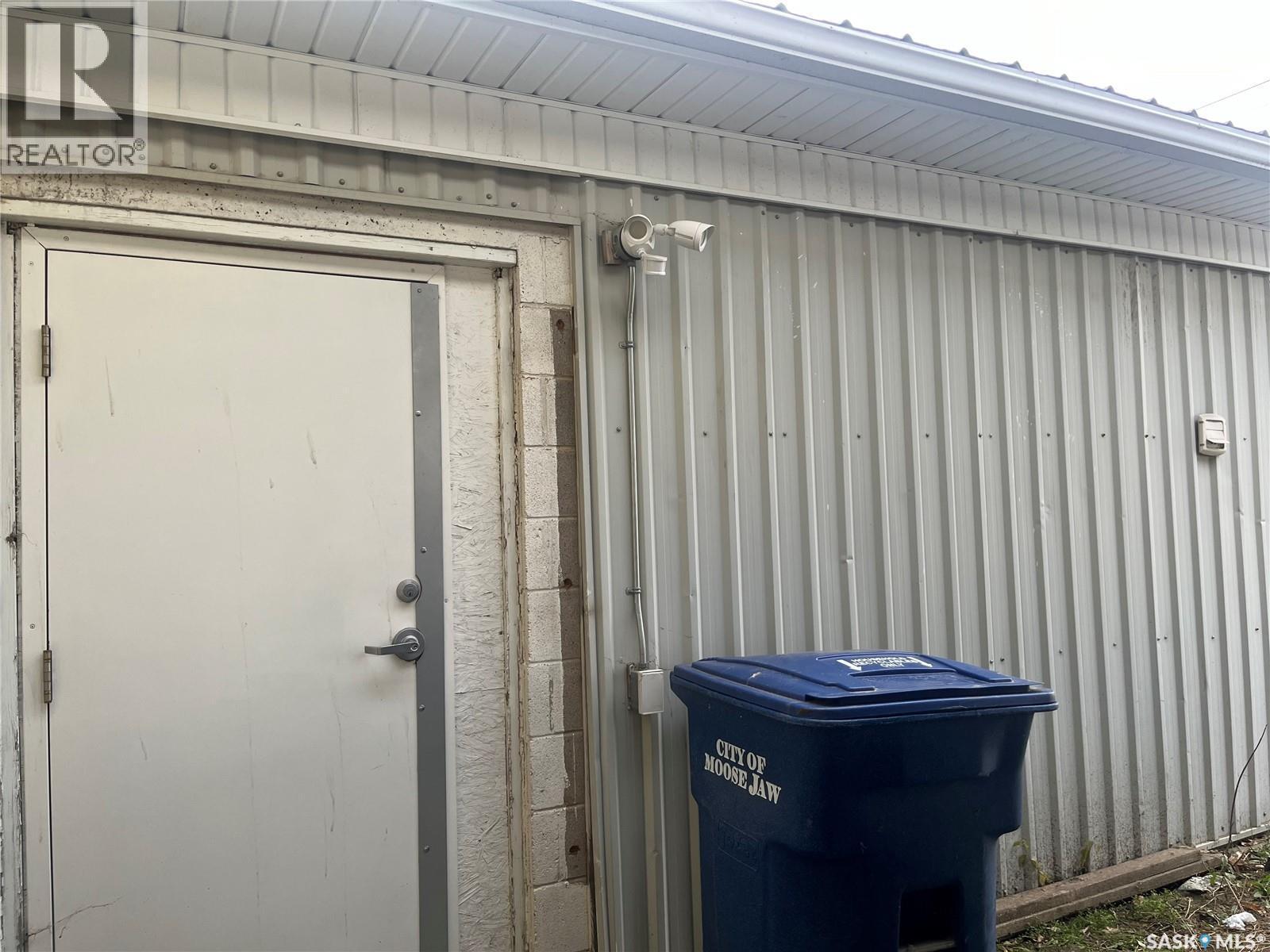 323 4Th Avenue Sw, Moose Jaw, SK