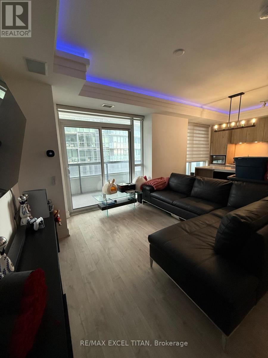 906 - 65 Annie Craig Drive, Toronto, ON - Indoor