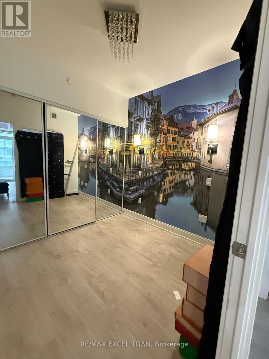 906 - 65 Annie Craig Drive, Toronto, ON -