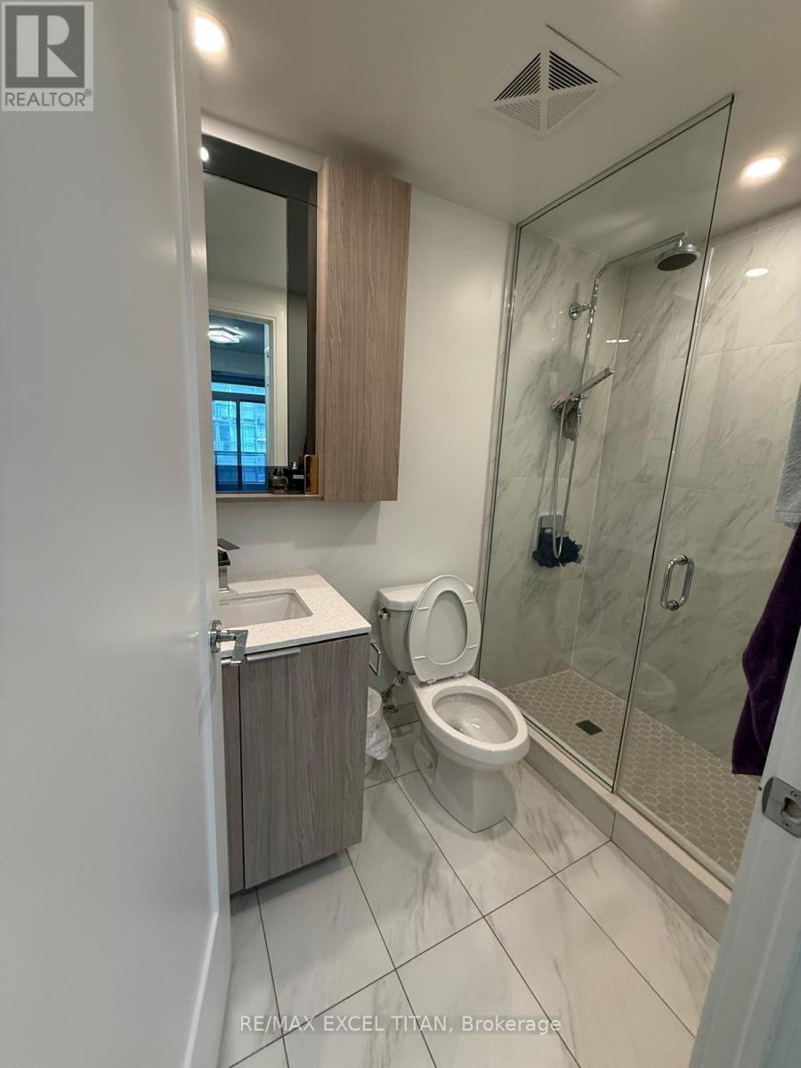 906 - 65 Annie Craig Drive, Toronto, ON - Indoor Photo Showing Bathroom