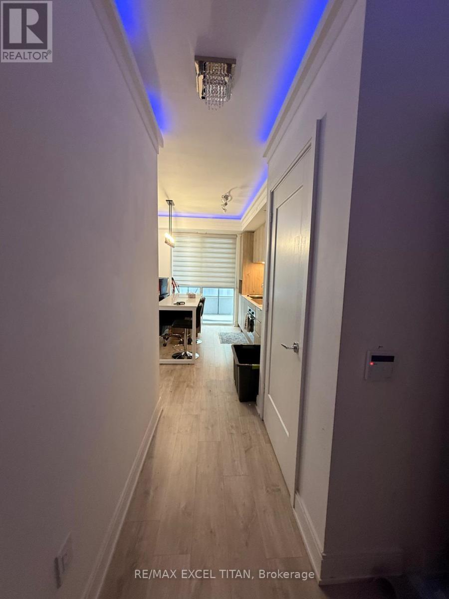 906 - 65 Annie Craig Drive, Toronto, ON -