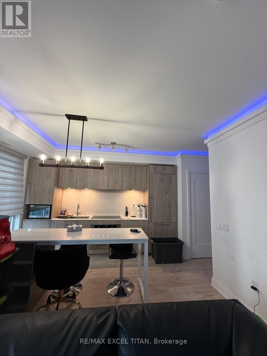 906 - 65 Annie Craig Drive, Toronto, ON - Indoor