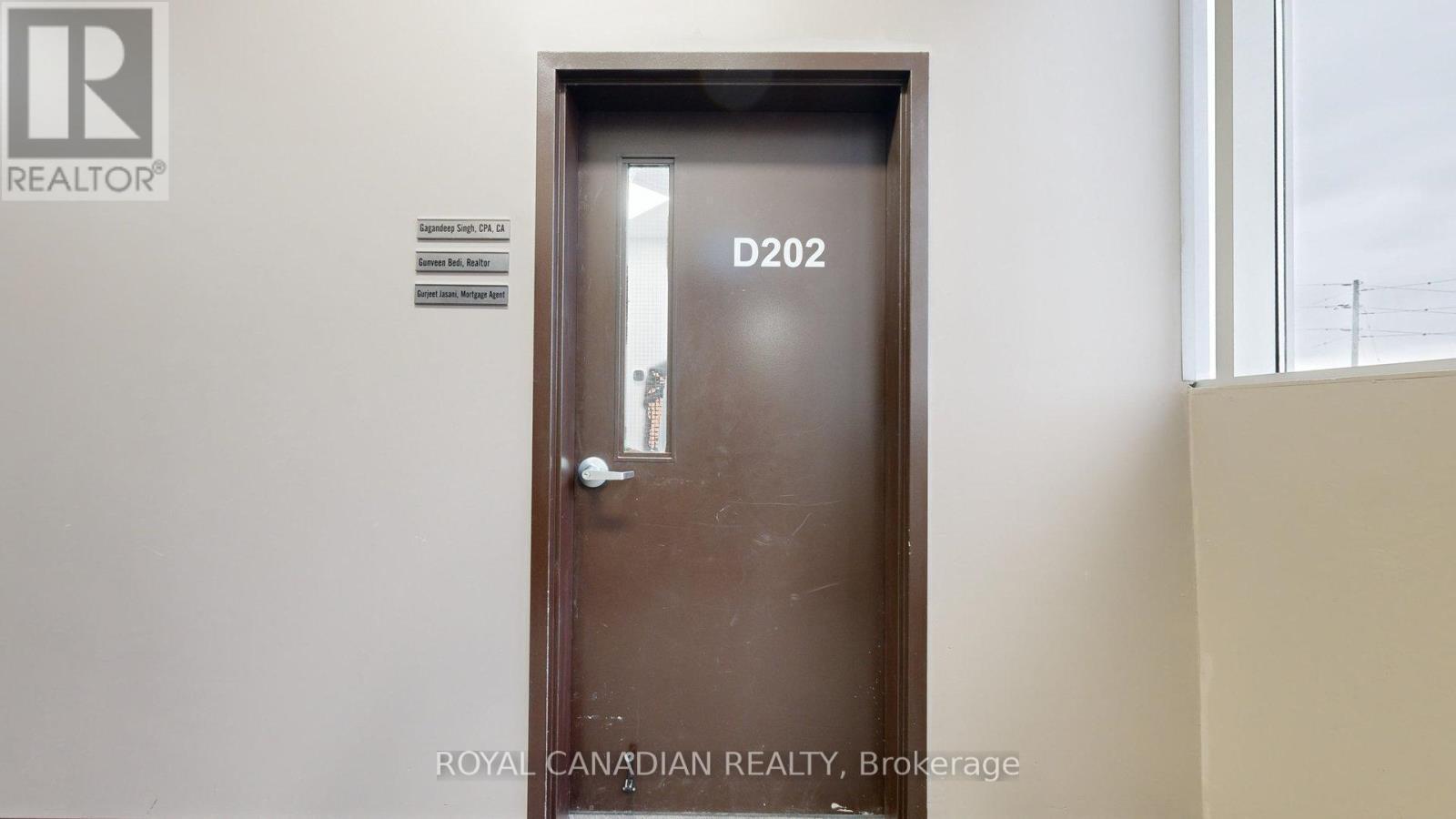 202 - 6475 Mayfield Road, Brampton, ON