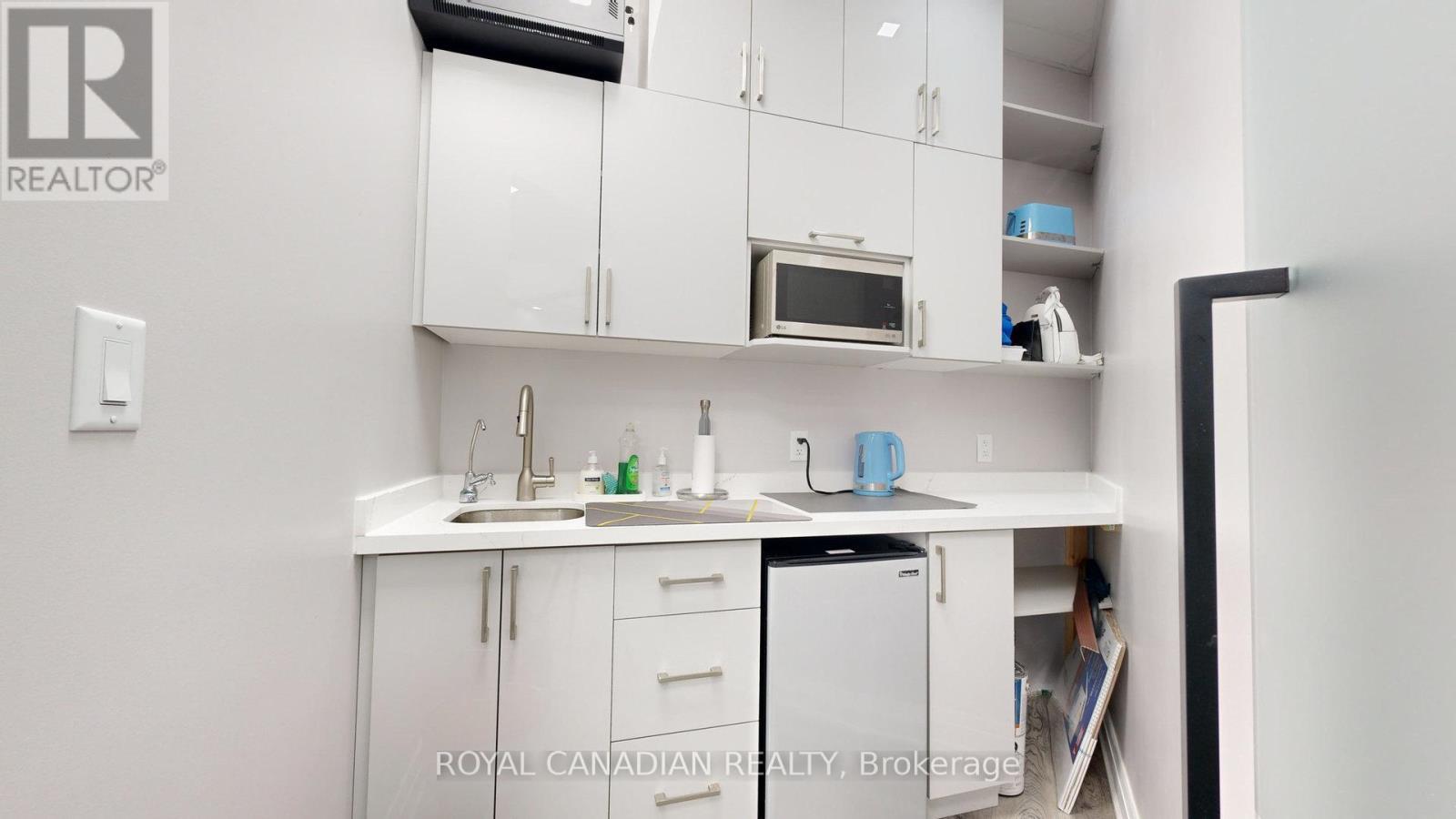 202 - 6475 Mayfield Road, Brampton, ON