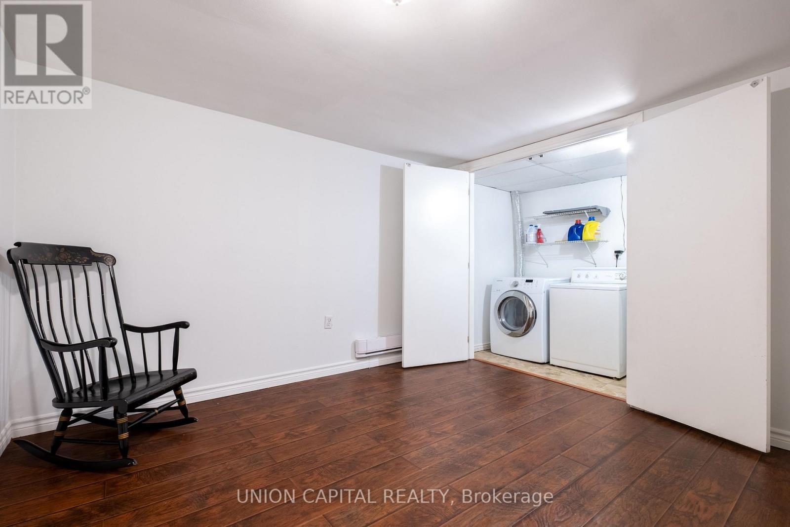 9 Briar Path, Brampton, ON - Indoor Photo Showing Laundry Room