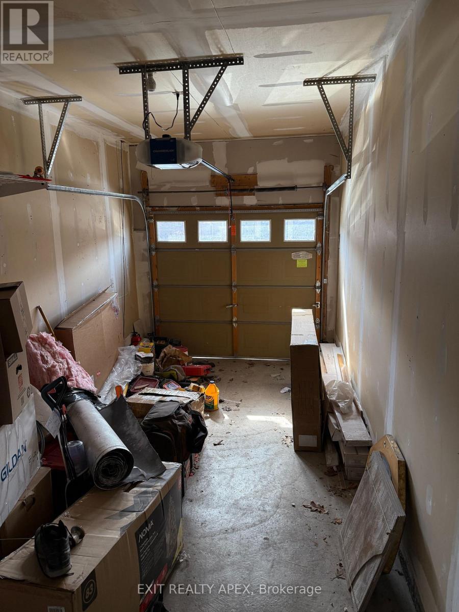 78 Fandago Drive, Brampton, ON - Indoor Photo Showing Garage