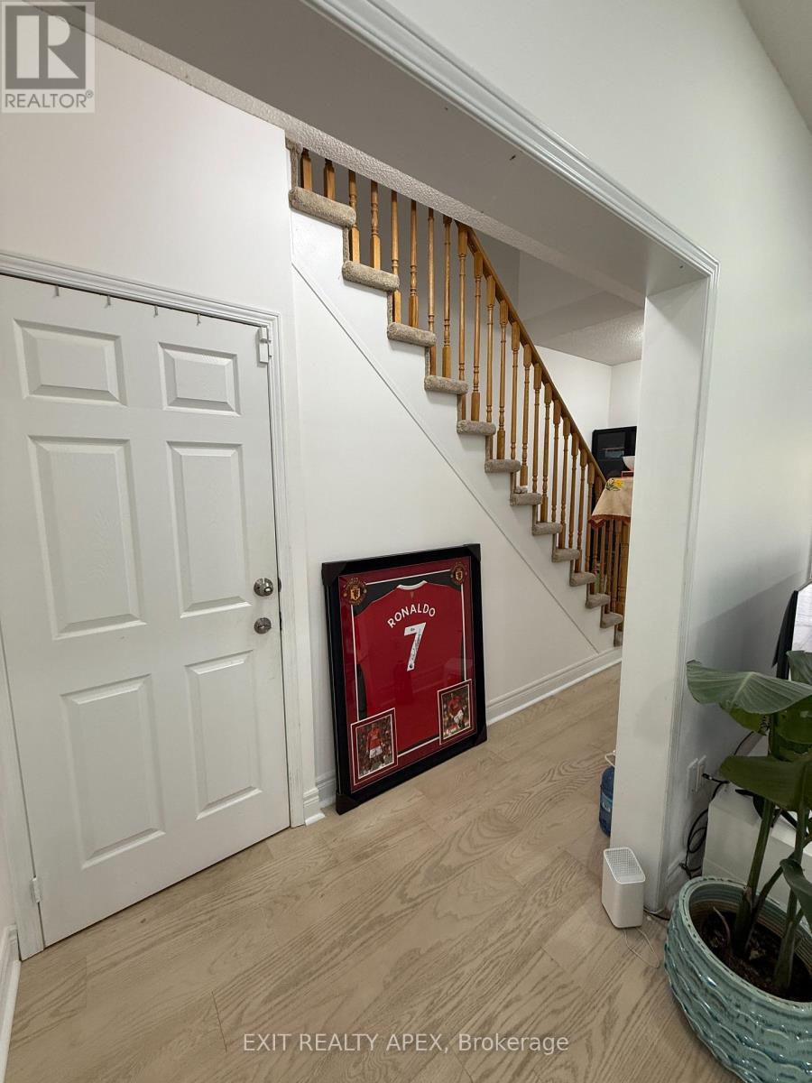 78 Fandago Drive, Brampton, ON - Indoor Photo Showing Other Room