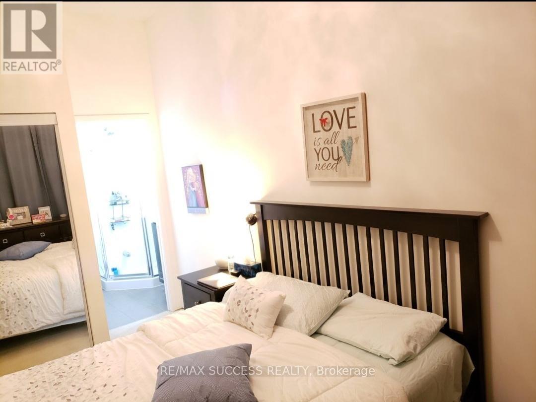 408 - 365 Prince Of Wales Drive, Mississauga, ON - Indoor Photo Showing Bedroom