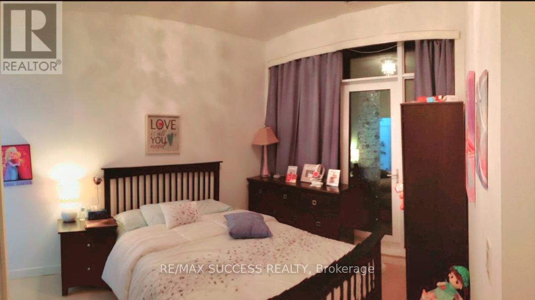 408 - 365 Prince Of Wales Drive, Mississauga, ON - Indoor Photo Showing Bedroom