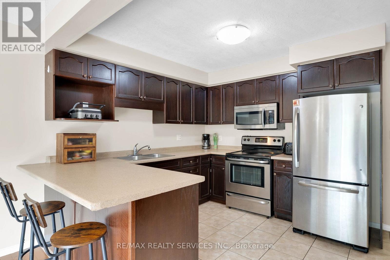 36 Fallowfield Drive, Kitchener, ON - Indoor Photo Showing Kitchen With Double Sink