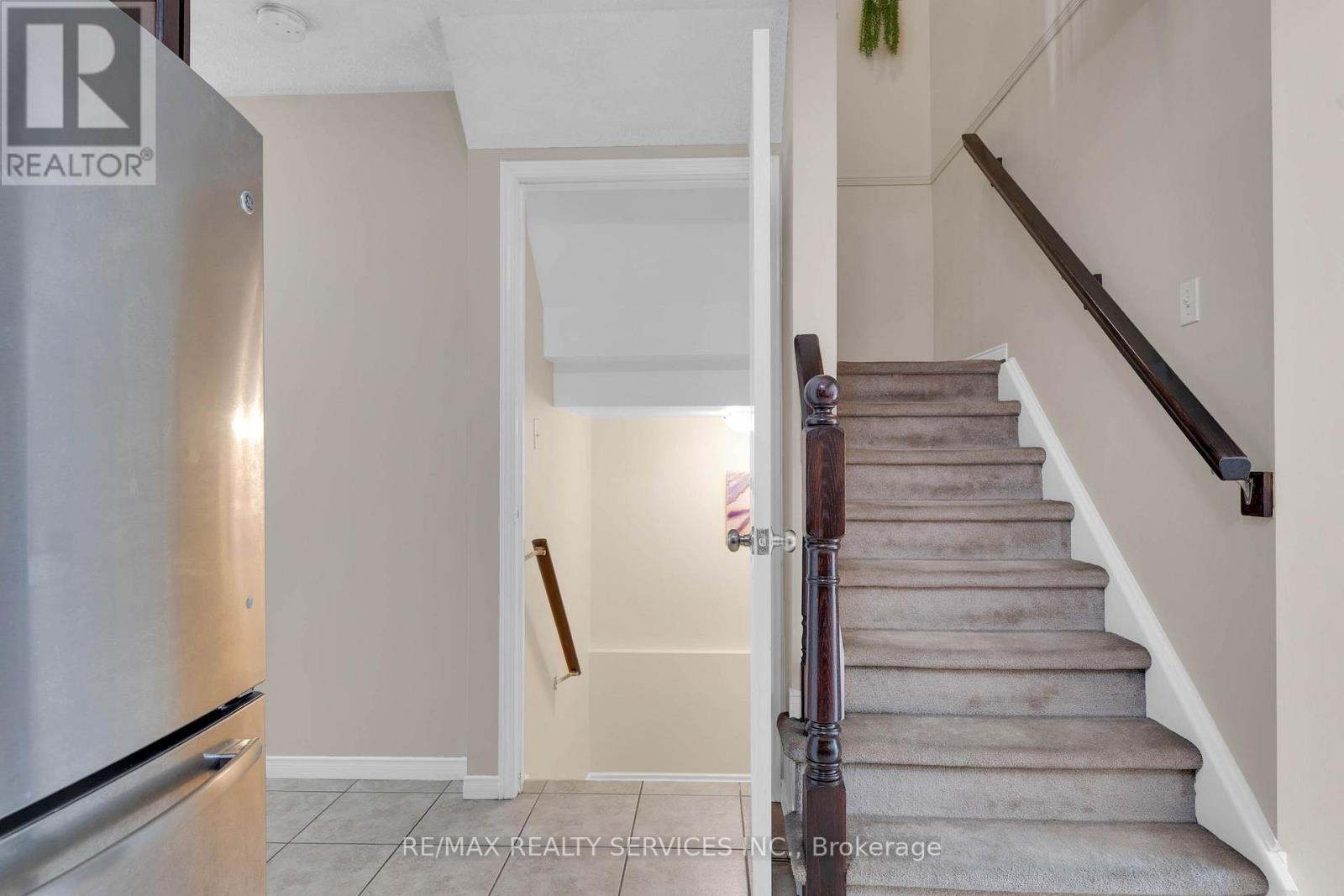 36 Fallowfield Drive, Kitchener, ON - Indoor Photo Showing Other Room