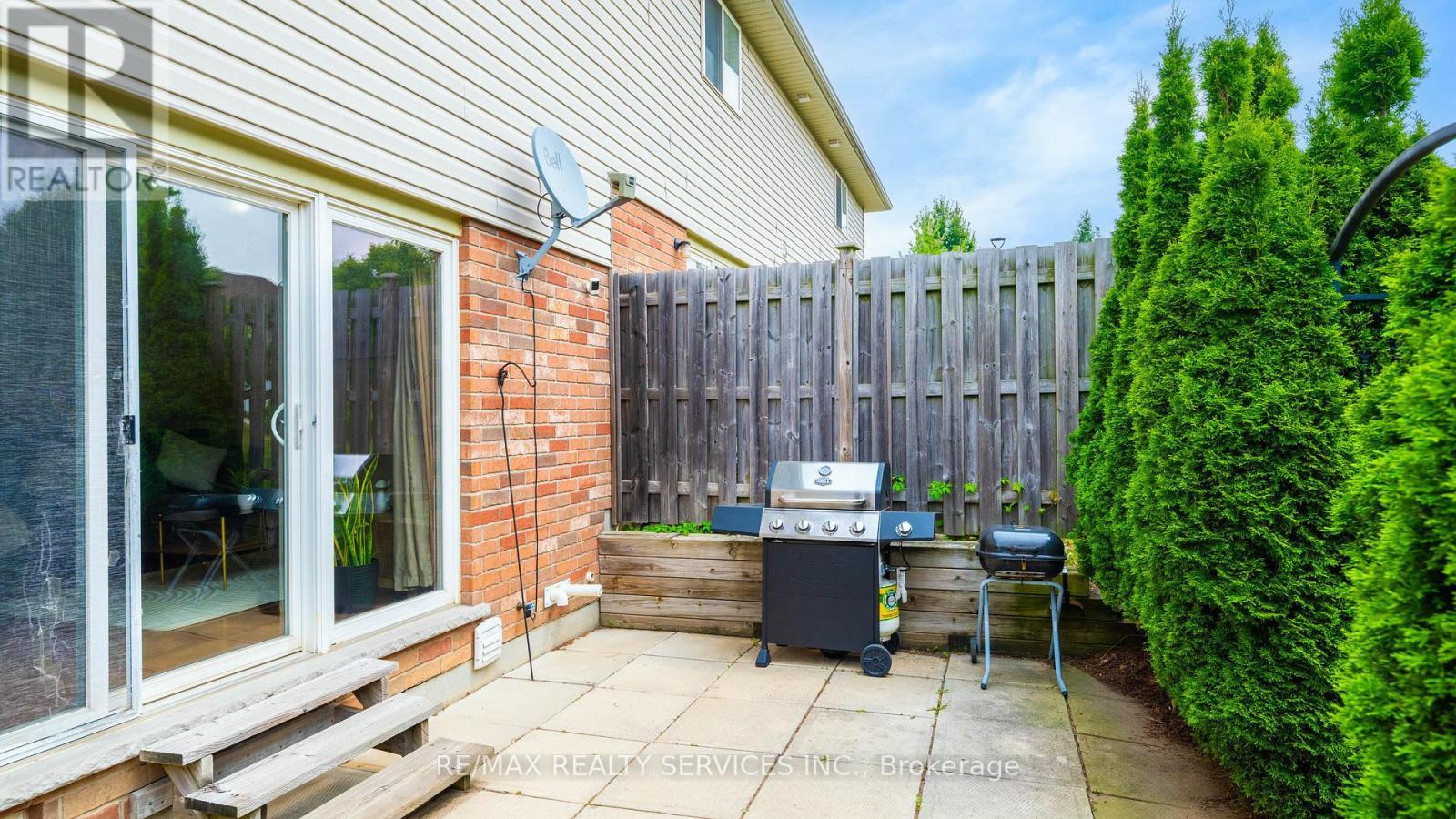 36 Fallowfield Drive, Kitchener, ON - Outdoor