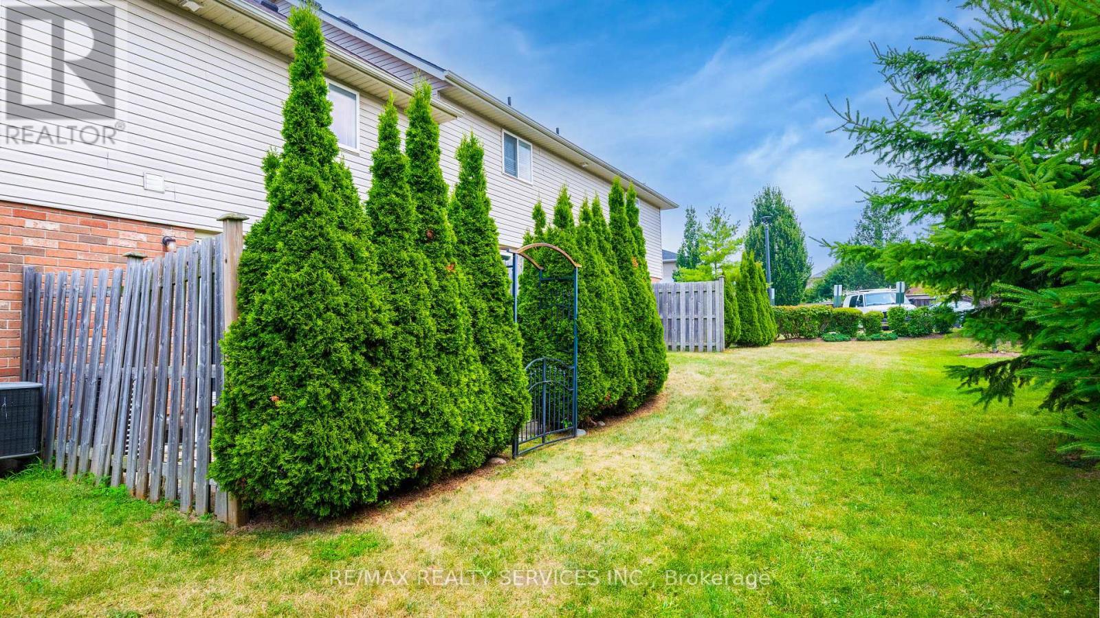 36 Fallowfield Drive, Kitchener, ON - Outdoor