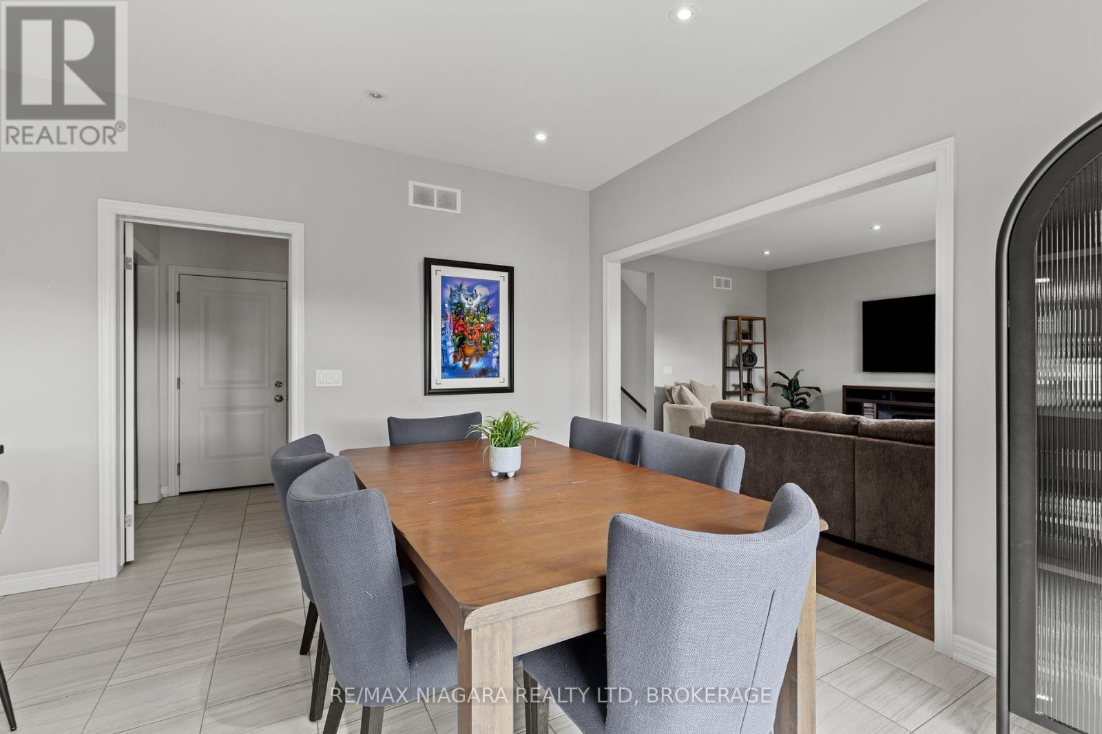 3 Summerhayes Drive, Niagara-On-The-Lake (Virgil), ON - Indoor Photo Showing Dining Room