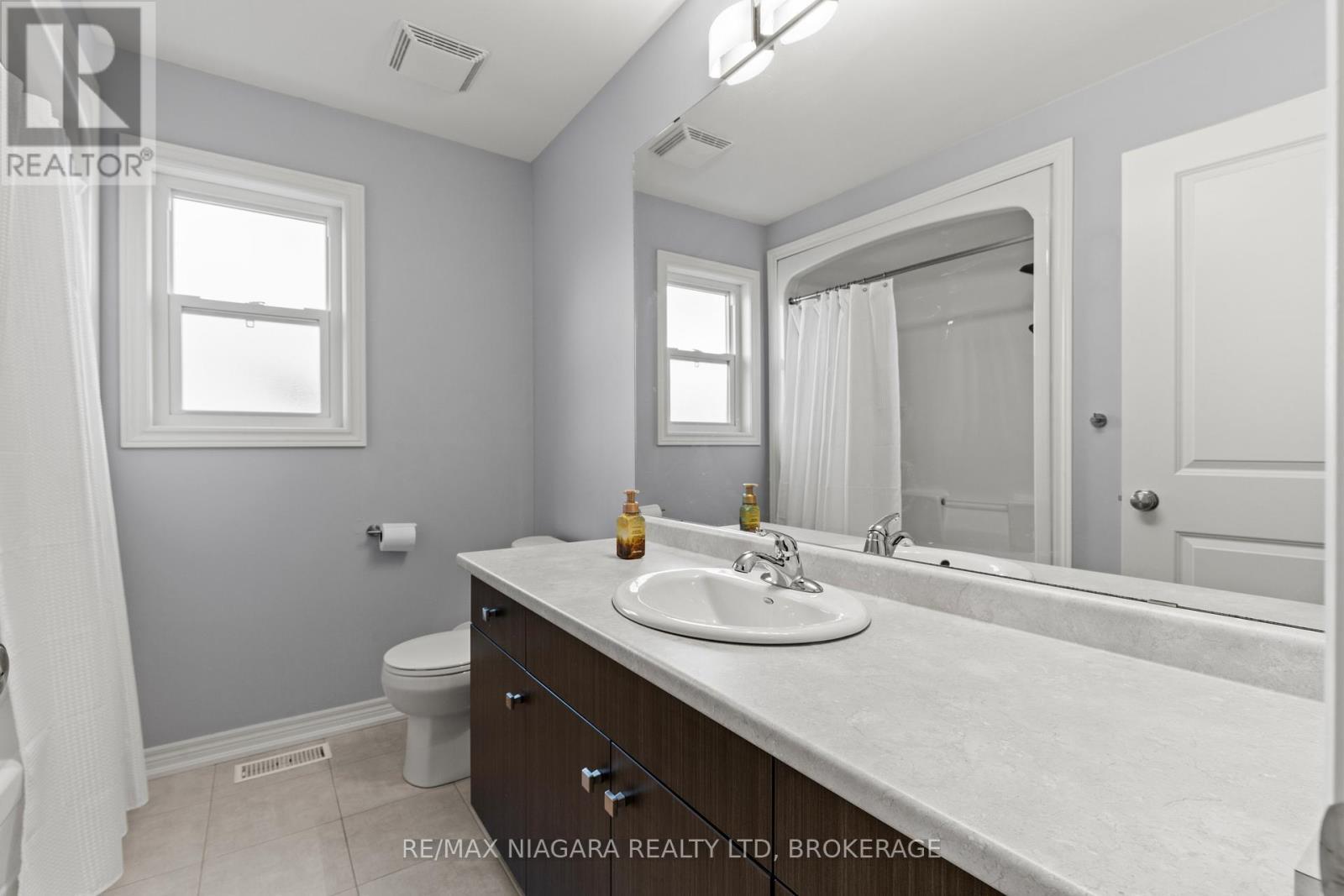 3 Summerhayes Drive, Niagara-On-The-Lake (Virgil), ON - Indoor Photo Showing Bathroom